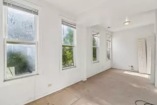 10540 S Maryland Ave, Chicago, IL 60628 - Photo 9
