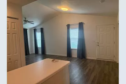 628 Florence Street #2, Hampshire, IL 60140 - Photo 9
