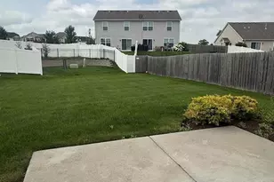 628 Florence St, Hampshire, IL 60140 - Photo 3