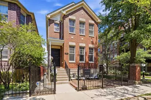 344 W Scott St, Chicago, IL 60610 - Photo 1