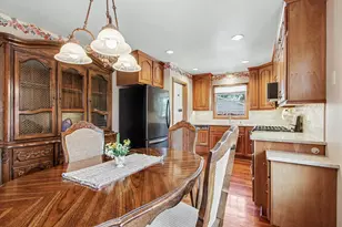 510 E 164th Pl, South Holland, IL 60473 - Photo 9