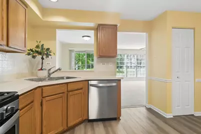 501 Grosse Pointe Circle, Vernon Hills, IL 60061 - Photo 7
