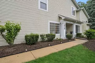 949 Charlela Ln, Elk Grove Village, IL 60007 - Photo 19