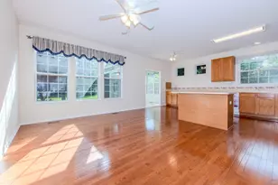 21243 Lily Lake Ln, Crest Hill, IL 60403 - Photo 7