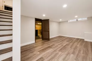 311 Milton Ct, Bloomingdale, IL 60108 - Photo 5