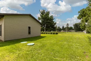 1712 Big Is Pkwy, Rock Island, IL 60201 - Photo 27