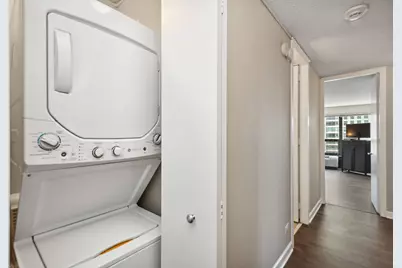 30 E Huron Street #3802, Chicago, IL 60611 - Photo 17