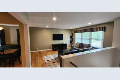 1240 Constellation Drive, Aurora, IL 60505 - Photo 5