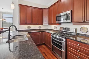 1908 W Irving Park Rd, Chicago, IL 60613 - Photo 5