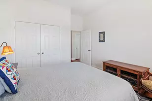 1908 W Irving Park Rd, Chicago, IL 60613 - Photo 15