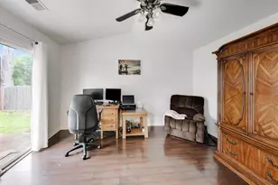 1240 Huntington Dr, Mundelein, IL 60060 - Photo 13