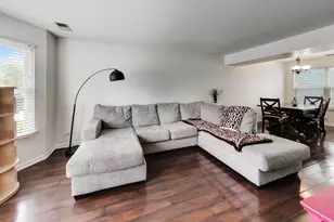 1240 Huntington Dr, Mundelein, IL 60060 - Photo 5