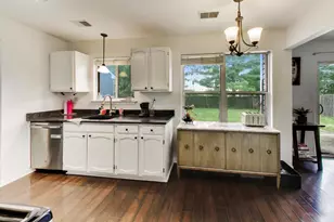 1240 Huntington Dr, Mundelein, IL 60060 - Photo 11