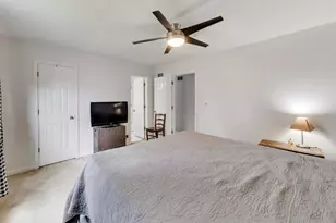 1240 Huntington Dr, Mundelein, IL 60060 - Photo 19
