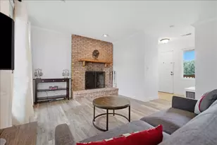 903 N Linden St, Normal, IL 61761 - Photo 5