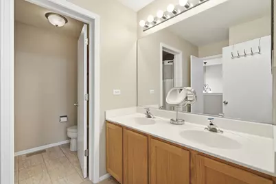 2975 Falling Waters Lane, Lindenhurst, IL 60046 - Photo 21