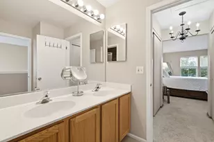 2975 Falling Waters Ln, Lindenhurst, IL 60046 - Photo 19