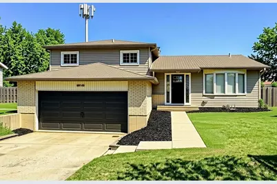 2018 E Ivy Lane, Mount Prospect, IL 60056 - Photo 1