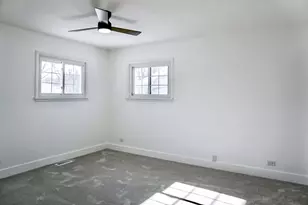 2018 E Ivy Ln, Mount Prospect, IL 60056 - Photo 15