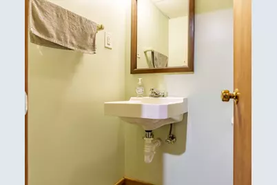526 E Riverside Boulevard, Loves Park, IL 61111 - Photo 25