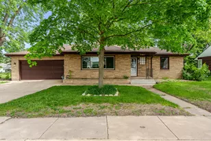 526 E Riverside Blvd, Loves Park, IL 61111 - Photo 1