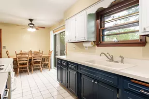 526 E Riverside Blvd, Loves Park, IL 61111 - Photo 13