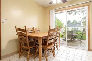 526 E Riverside Blvd, Loves Park, IL 61111 - Photo 9