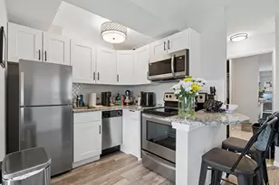2909 N Sheridan Rd, Chicago, IL 60657 - Photo 5