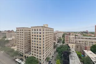 2909 N Sheridan Rd, Chicago, IL 60657 - Photo 9