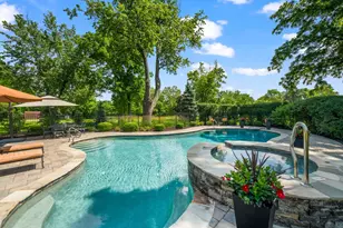 2733 N Elm Ln, Arlington Heights, IL 60004 - Photo 5