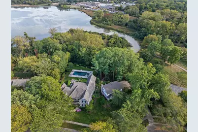 622 Innsbruck Court, Libertyville, IL 60048 - Photo 35