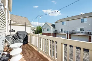 3386 Sanctuary Dr, Elgin, IL 60124 - Photo 9