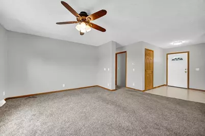 108 W Ririe Place, Flanagan, IL 61740 - Photo 5