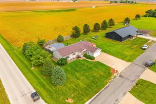 108 W Ririe Pl, Flanagan, IL 61740 - Photo 43