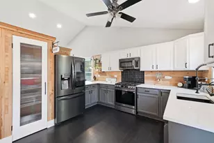 8101 Limestone Ct, Joliet, IL 60431 - Photo 9