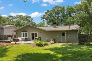 2S603 Gray Ave, Lombard, IL 60148 - Photo 23