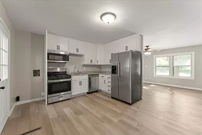 1615 S Mattis Avenue, Champaign, IL 61821 - Photo 9