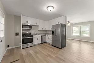 1615 S Mattis Ave, Champaign, IL 61821 - Photo 9