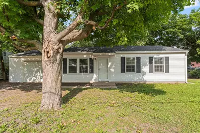 1615 S Mattis Avenue, Champaign, IL 61821 - Photo 1
