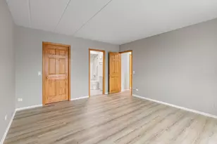 9737 N Fox Glen Dr, Niles, IL 60714 - Photo 7