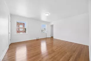 10141 S Rhodes Ave, Chicago, IL 60628 - Photo 9