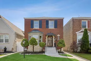 10141 S Rhodes Ave, Chicago, IL 60628 - Photo 1