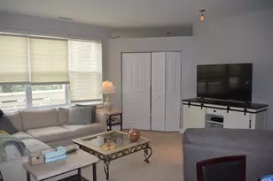 977 Harris Rd, Grayslake, IL 60030 - Photo 5