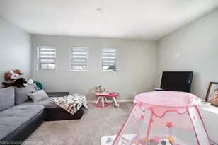 321 S Pointe Ave, South Elgin, IL 60177 - Photo 19