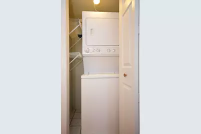 5351 N East River Road #203, Chicago, IL 60656 - Photo 15