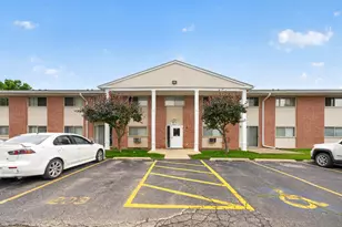 703 Fullerton Ave, Glendale Heights, IL 60139 - Photo 1