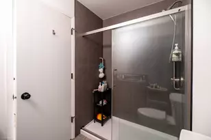 [Address not provided], Buffalo Grove, IL 60089 - Photo 13