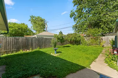 17237 Greenbay Avenue, Lansing, IL 60438 - Photo 23