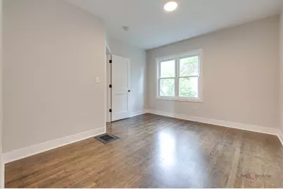 3105 W Leland Avenue, Chicago, IL 60625 - Photo 17