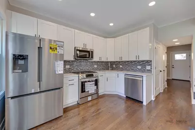 3105 W Leland Avenue, Chicago, IL 60625 - Photo 9